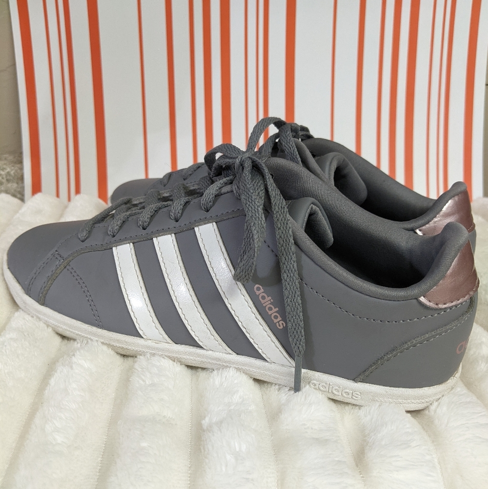 Adidas Coneo Women's Gray and Rose Gold Sneakers